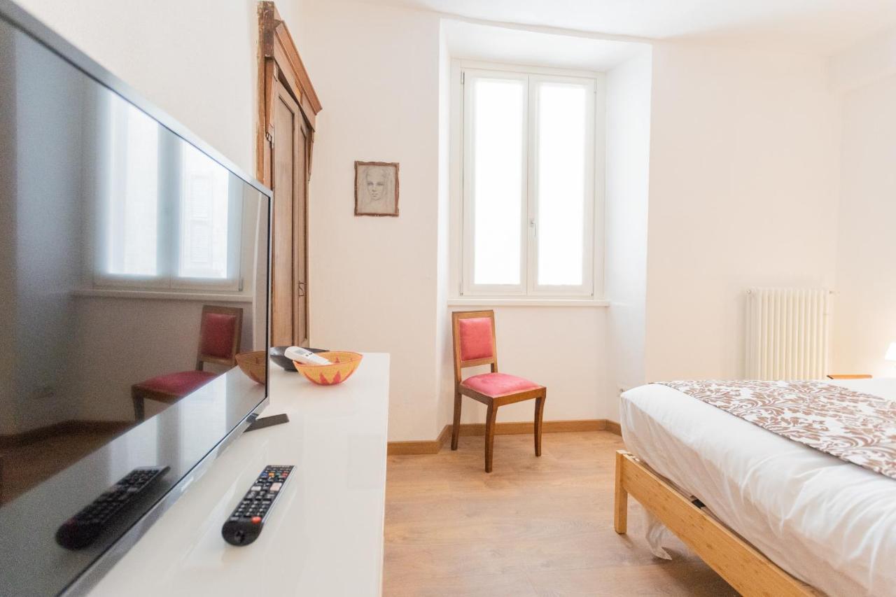 Da Pia In Historycal Como City Centre By Rent All Όπως Εξωτερικό φωτογραφία