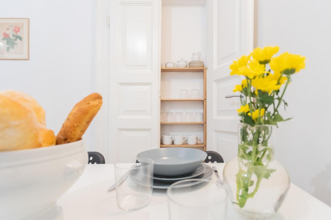 Da Pia In Historycal Como City Centre By Rent All Όπως Εξωτερικό φωτογραφία